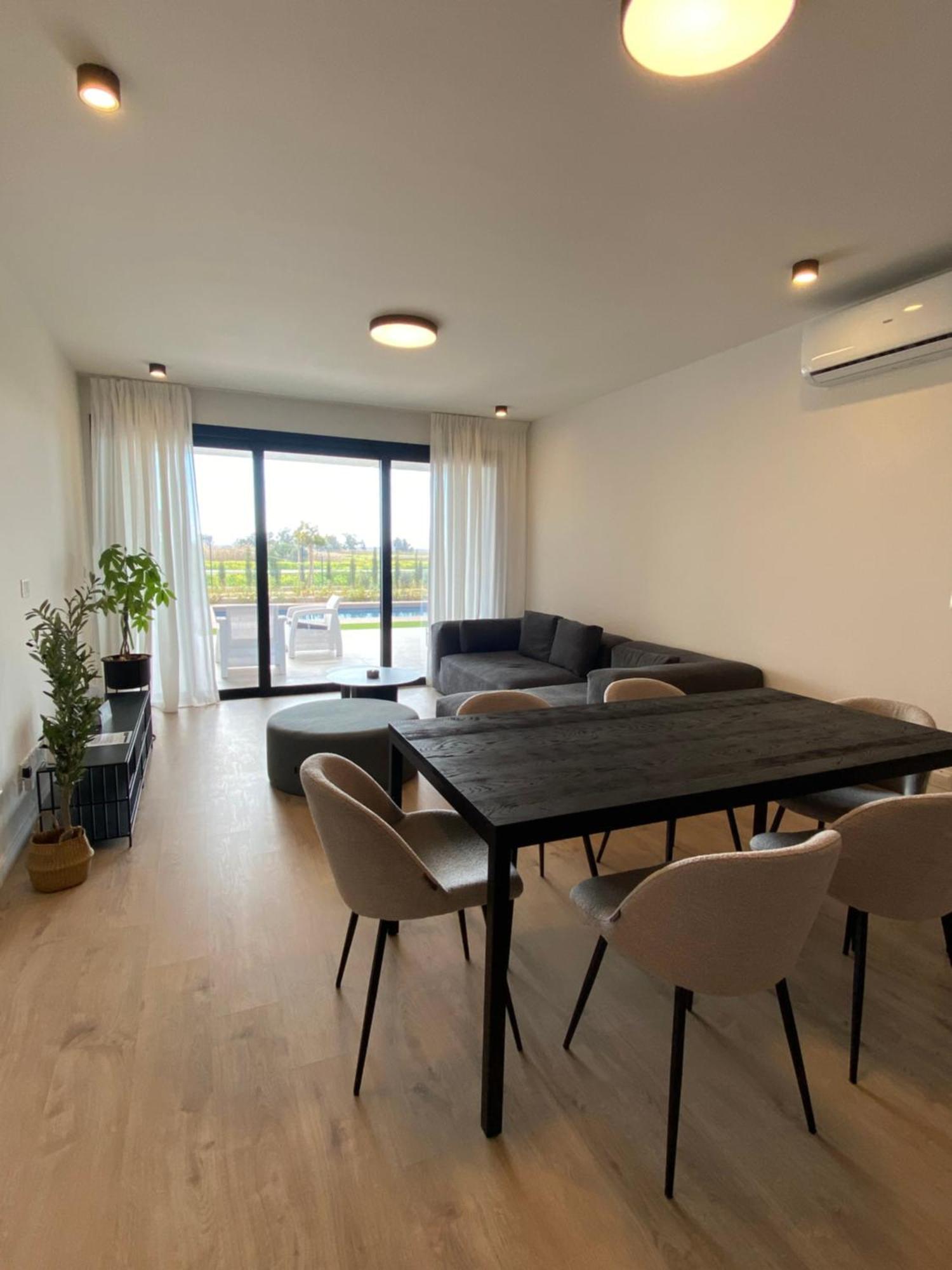 Sunset Gardens - Holiday Apartments - By Tlv Living Limassol Kültér fotó