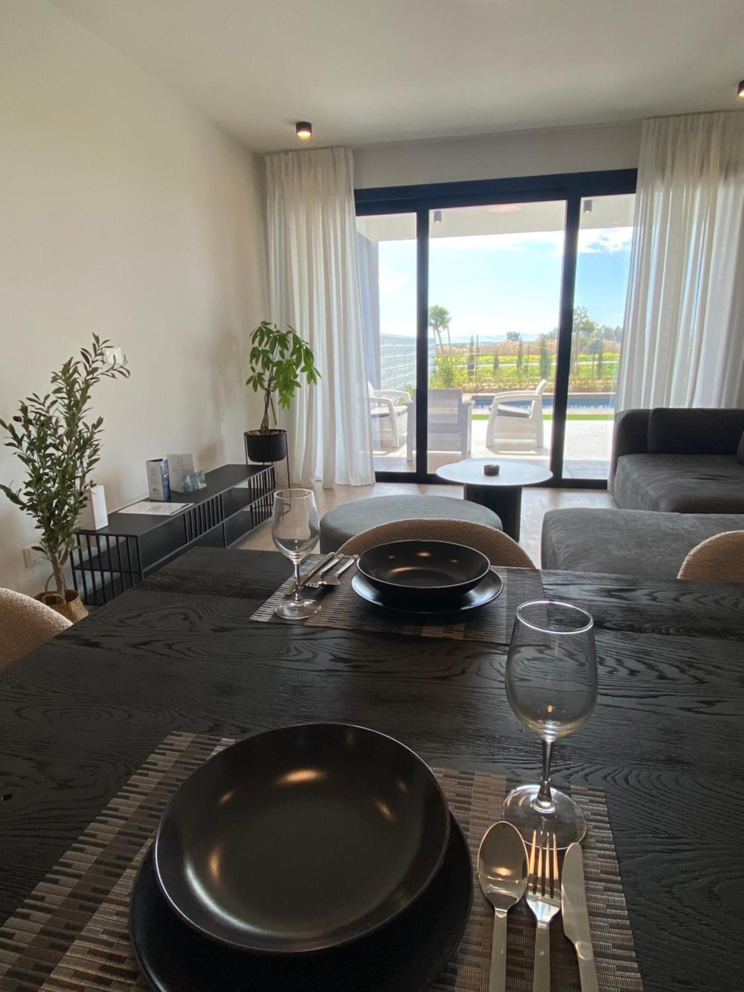Sunset Gardens - Holiday Apartments - By Tlv Living Limassol Kültér fotó