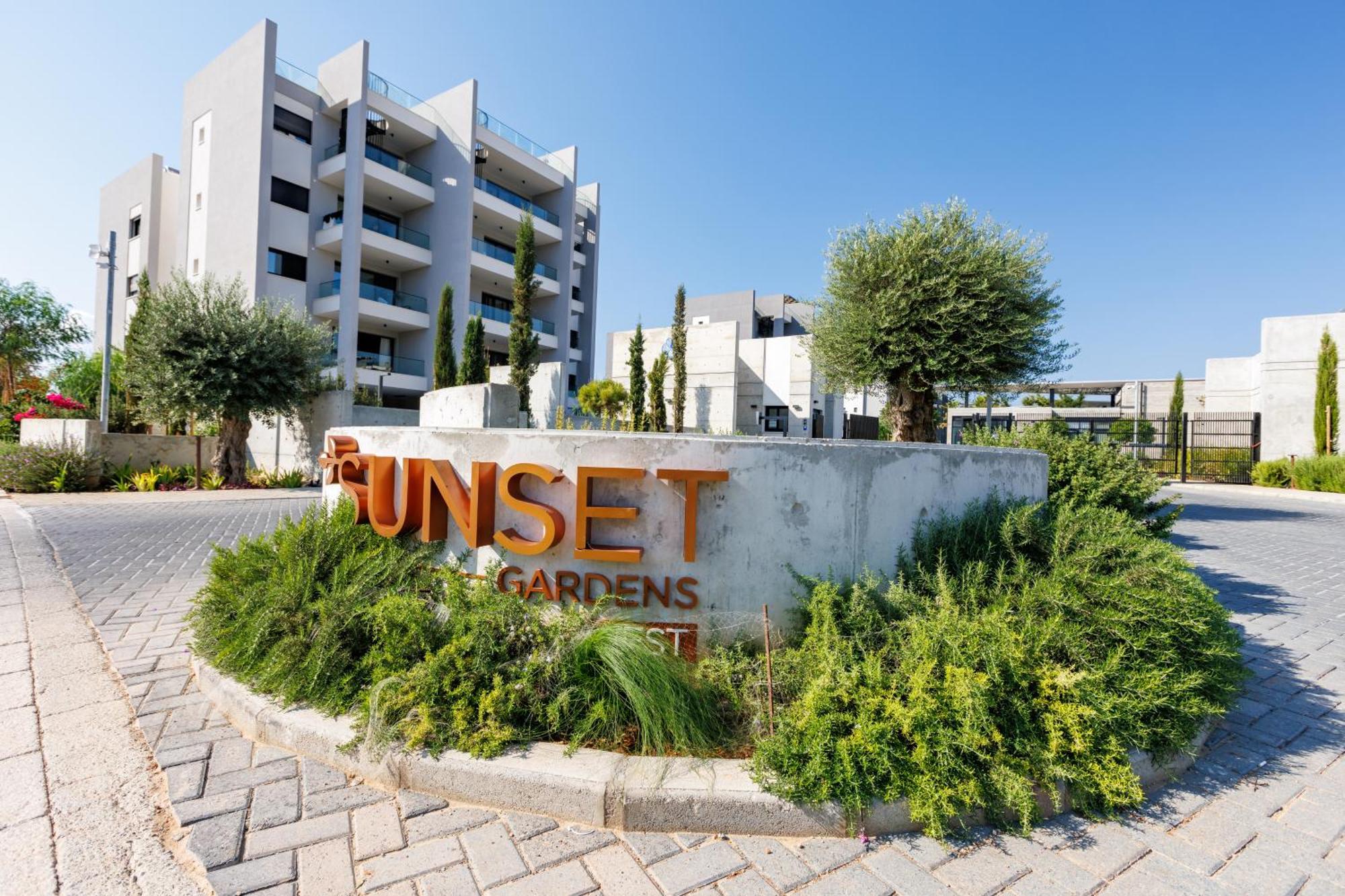 Sunset Gardens - Holiday Apartments - By Tlv Living Limassol Kültér fotó